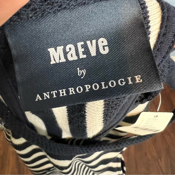 3/$30 🍂 Maeve Anthropologie Navy and White Knit Halter Tank - Picture 8 of 9